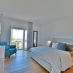 Luxury Casa Di Joy In Bed & Breakfast Cefalù