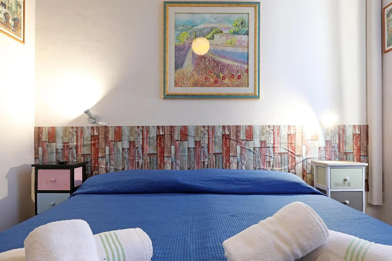 Casa Ros Via Ostiense 73 Hotel Rome Guest house